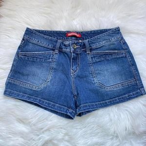 Low rise cargo style shorts